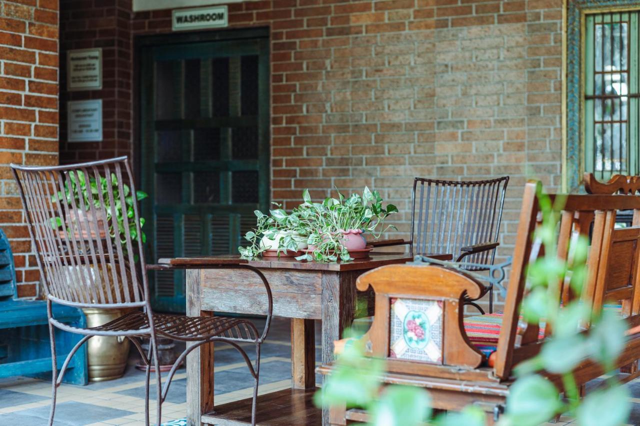 Bougainvilla Apartment Surate Exterior foto