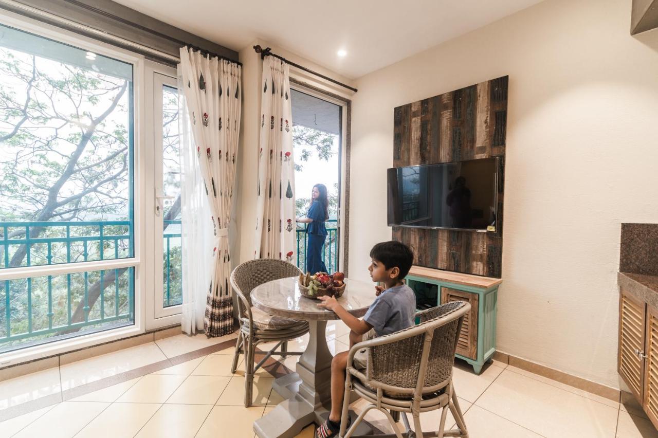 Bougainvilla Apartment Surate Exterior foto